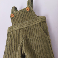 Sztruksowe ogrodniczki jasna zieleń