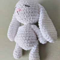 Króliczek amigurumi