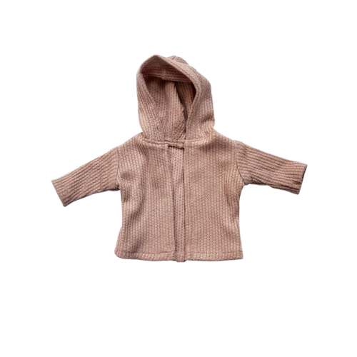 Dzianinowy sweterek z kapturem